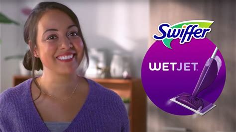 attrice pubblicità swiffer 2024